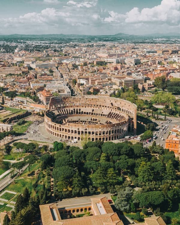https://2026.holiyeah.com/wp-content/uploads/2026/07/italy-holidays-from-uk-with-holiyeah.jpg